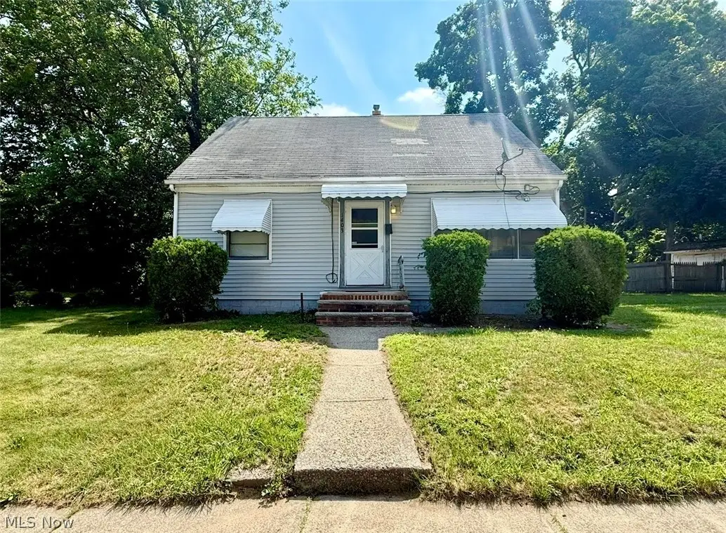 1403 E 133rd Street, East Cleveland, OH 44112 - #1