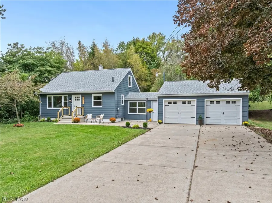 3411 Sweitzer Nw Street, Uniontown, OH 44685 - #2