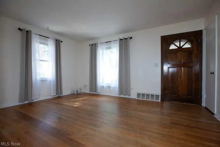 17706 Glenshire Avenue, Cleveland, OH 44135 - #2