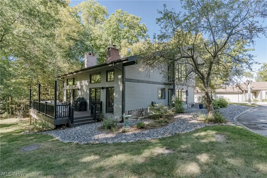 6889 Woodwalk Drive #46, Brecksville, OH 44141 - #2