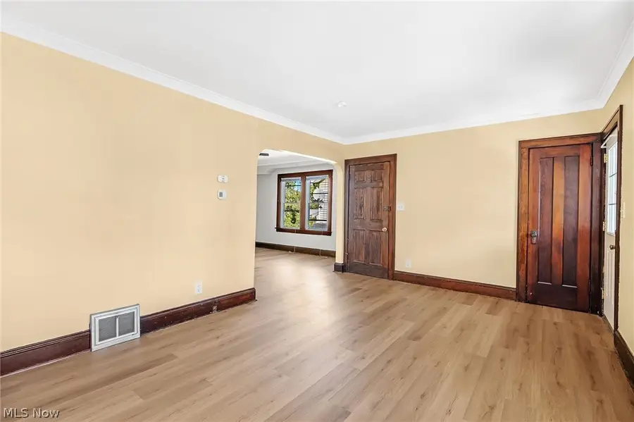 3812 W 135th Street, Cleveland, OH 44111 - #3