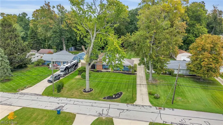 5821 Lake Road, Mentor On The Lake, OH 44060 - #3