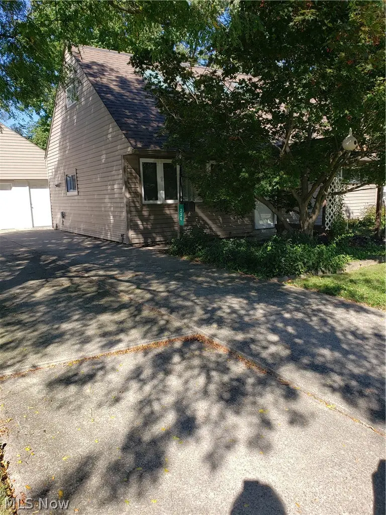 234 Wallace Drive, Berea, OH 44017 - #2