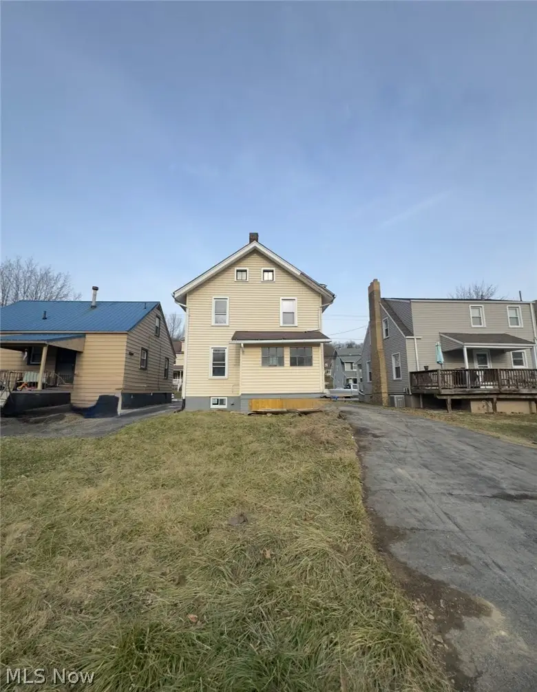 321 W Wood W Street, Lowellville, OH 44436 - #3