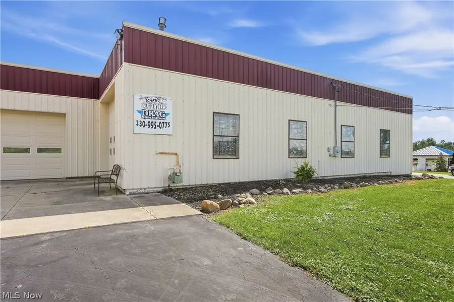 1379 S Chillicothe Road, Aurora, OH 44202 - #2