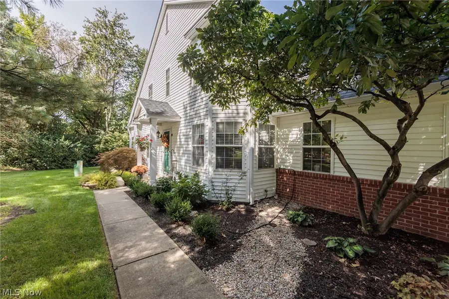 2114 W Reserve Circle, Avon, OH 44011 - #3