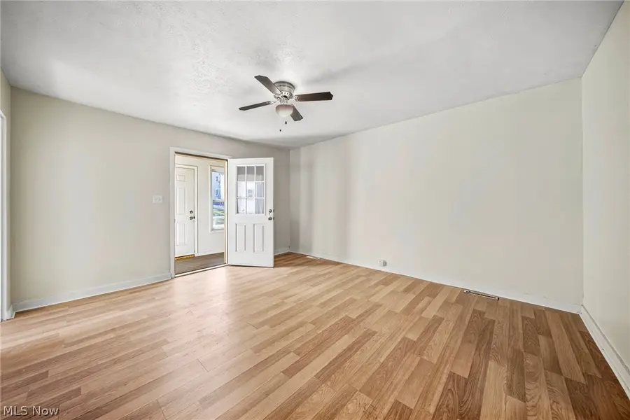 352 W Jackson Street, Painesville, OH 44077 - #3