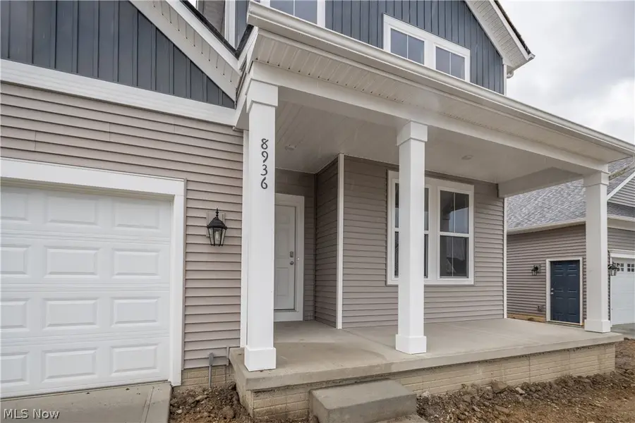 821 Colesbourne Circle, Green, OH 44685 - #3