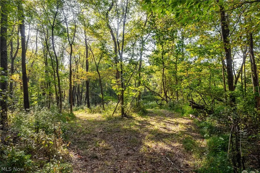 10772 Lawndell Sw Road #7, Sugar Creek, OH 44608 - #3