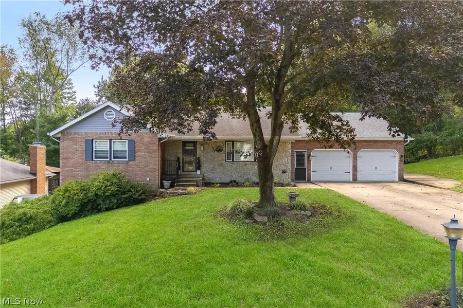 956 Brockton Nw Avenue, Massillon, OH 44646 - #2