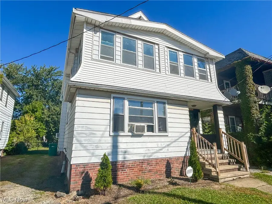 15005 Lucknow Avenue, Cleveland, OH 44110 - #2