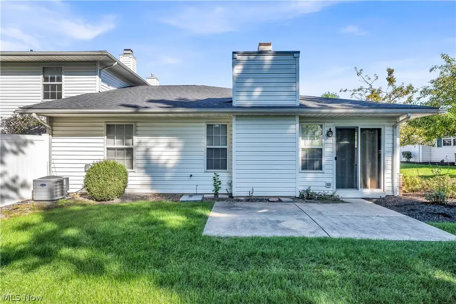 18376 Woodhaven Drive, Strongsville, OH 44149 - #2