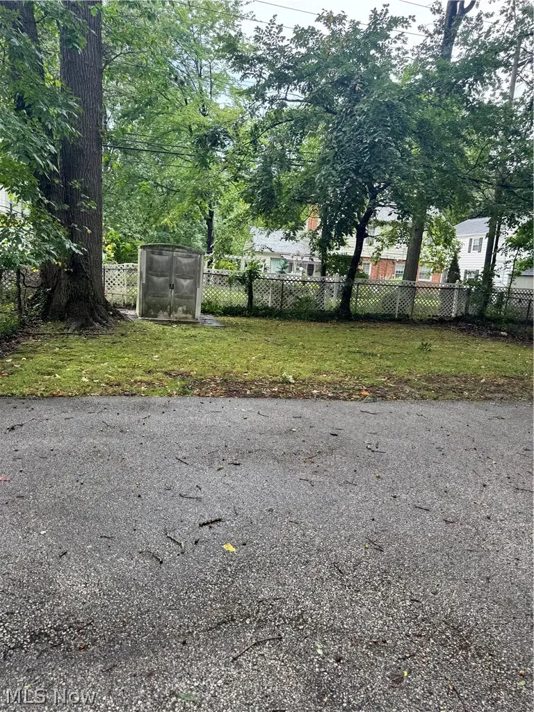 19317 Wickfield Avenue, Warrensville Heights, OH 44122 - #2