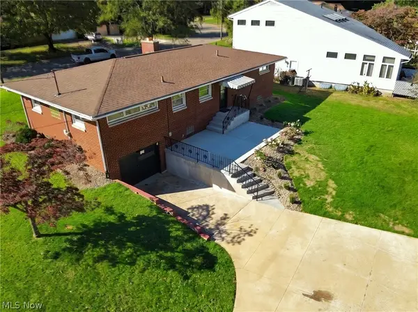 1423 Forrest Drive, Barberton, OH 44203