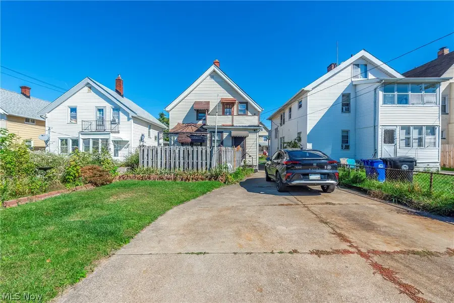 3198 W 84th Street, Cleveland, OH 44102 - #3