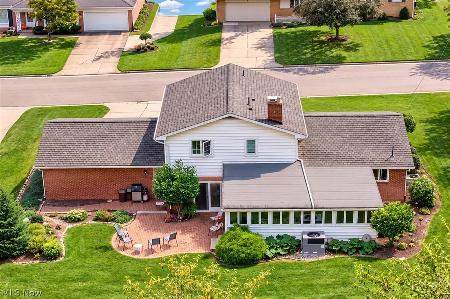 802 Deerfield Ne Lane, Massillon, OH 44646 - #3