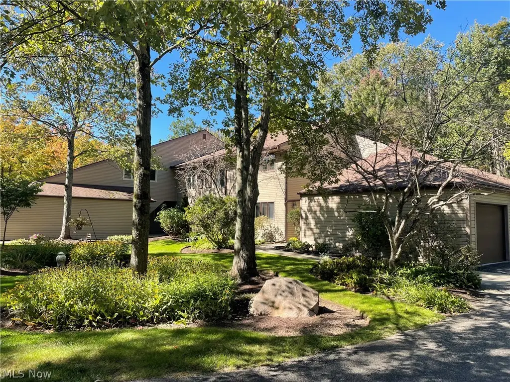 16575 Wren Road #3 H, Chagrin Falls, OH 44023 - #1