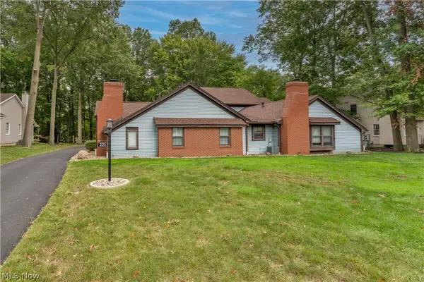 221 Talsman Drive, Canfield, OH 44406
