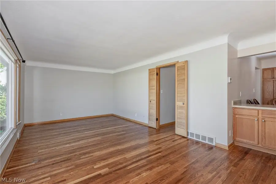 1673 Chelmsford Road, Mayfield Heights, OH 44124 - #3