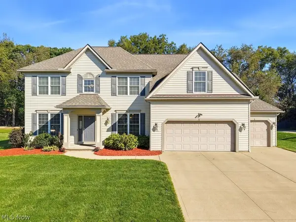 2200 Hunting Valley Lane, Streetsboro, OH 44241