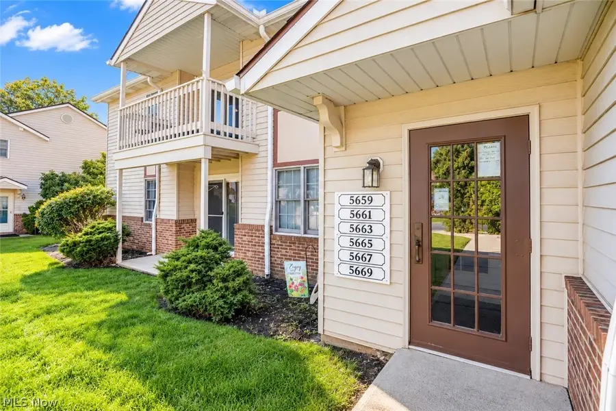 5663 Gateway Lane, Brook Park, OH 44142 - #2