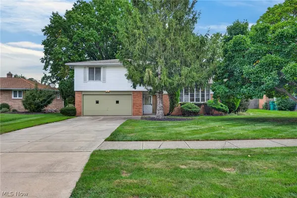 5715 Skyline Drive, Seven Hills, OH 44131