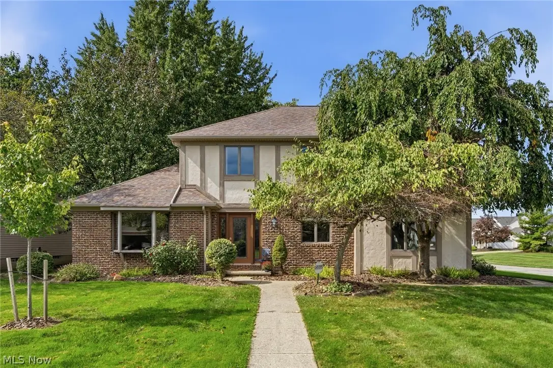 3374 Kings Mill Run, Rocky River, OH 44116 - #1