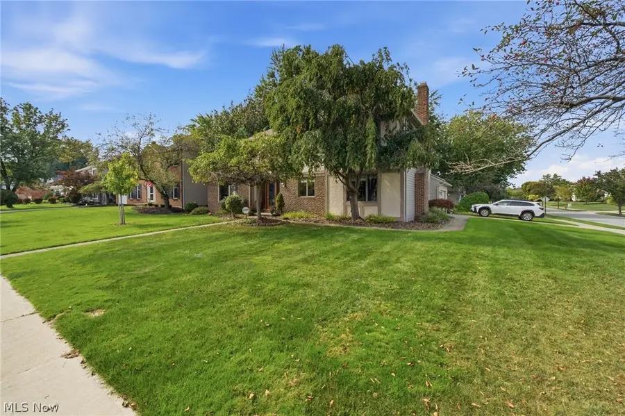 3374 Kings Mill Run, Rocky River, OH 44116 - #3