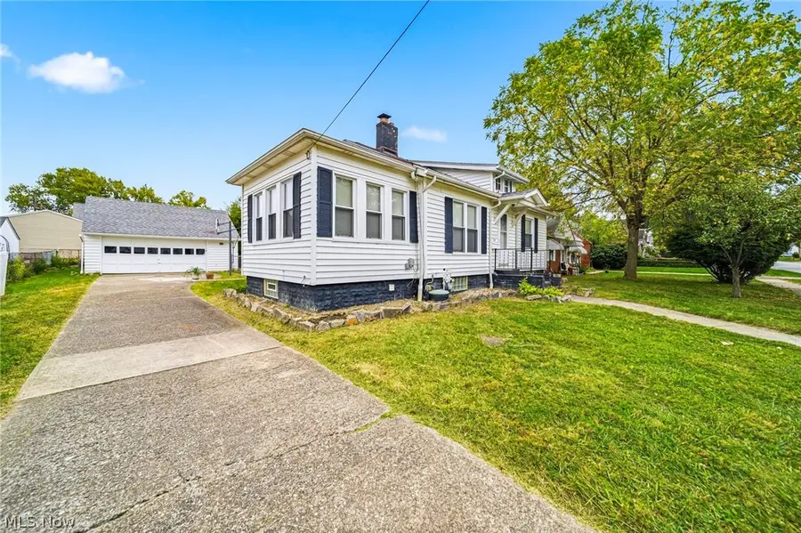 259 E 324th Street, Willowick, OH 44095 - #3