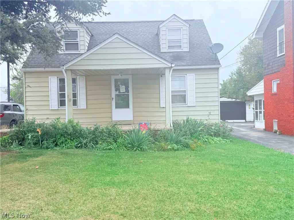 19 Greencroft Road, Bedford, OH 44146 - #1