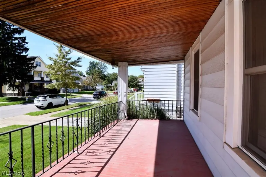 4409 Alpha Avenue, Newburgh Heights, OH 44105 - #3