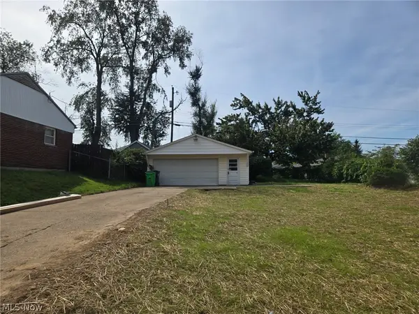 2518 Cathy Ne Drive, Canton, OH 44705