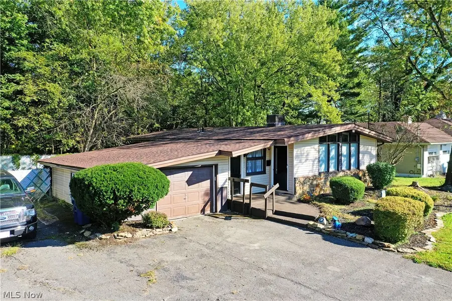 837 Pinecrest Road, Girard, OH 44420 - #3