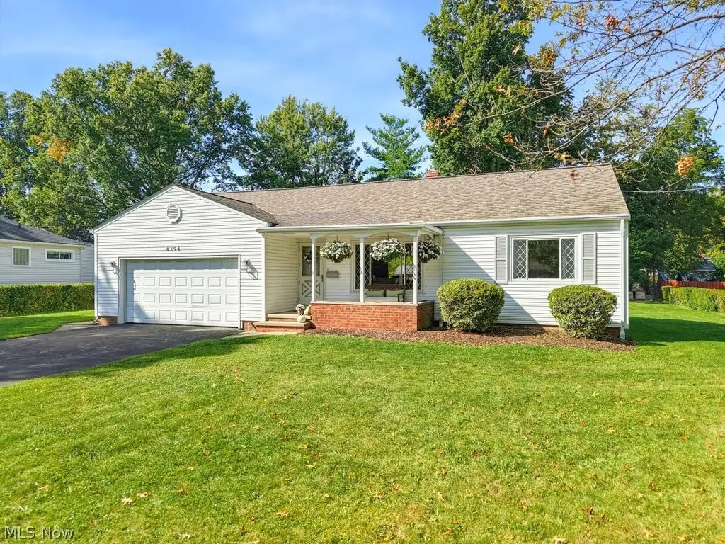4394 Selhurst Road, North Olmsted, OH 44070 - #1