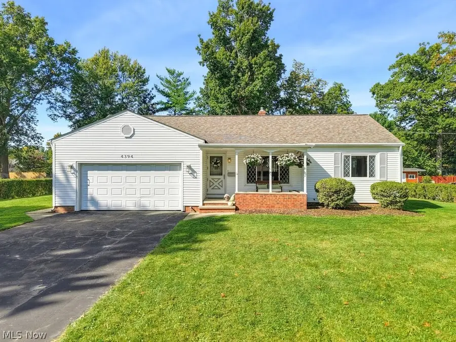 4394 Selhurst Road, North Olmsted, OH 44070 - #2