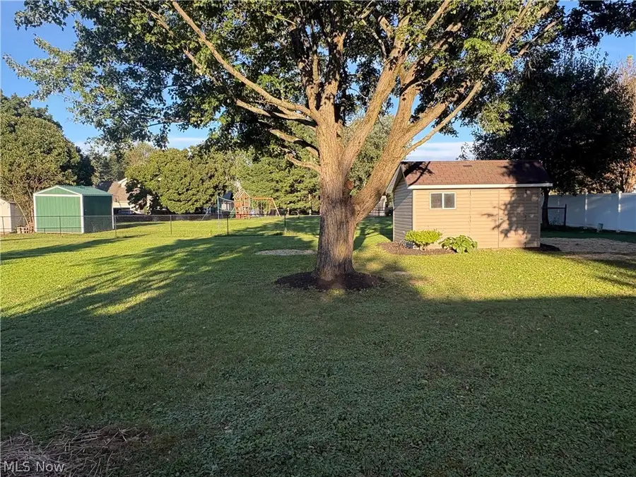 1333 Clarence Nw Street, Uniontown, OH 44685 - #3