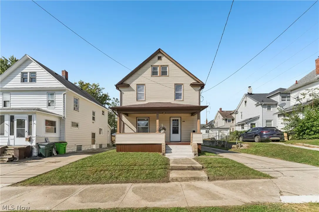 252 17th Nw Street, Barberton, OH 44203 - #1
