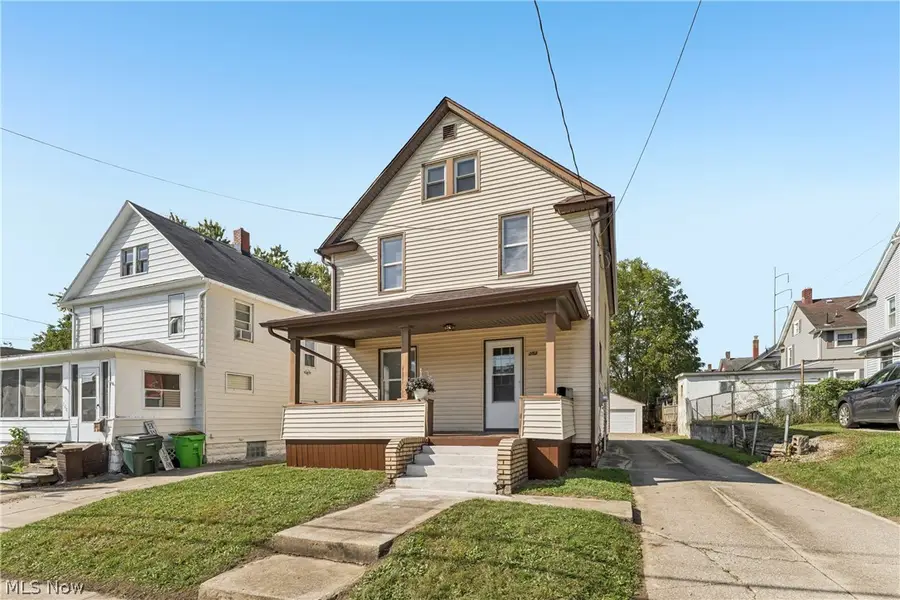 252 17th Nw Street, Barberton, OH 44203 - #3