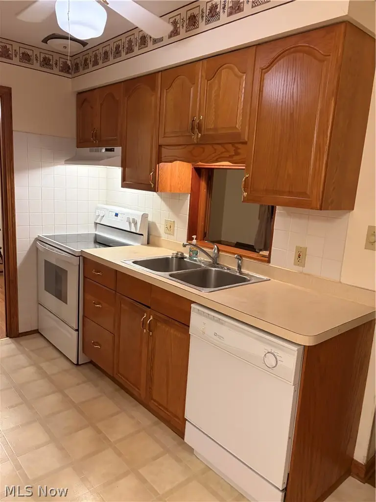 22998 Alexander Road, North Olmsted, OH 44070 - #2