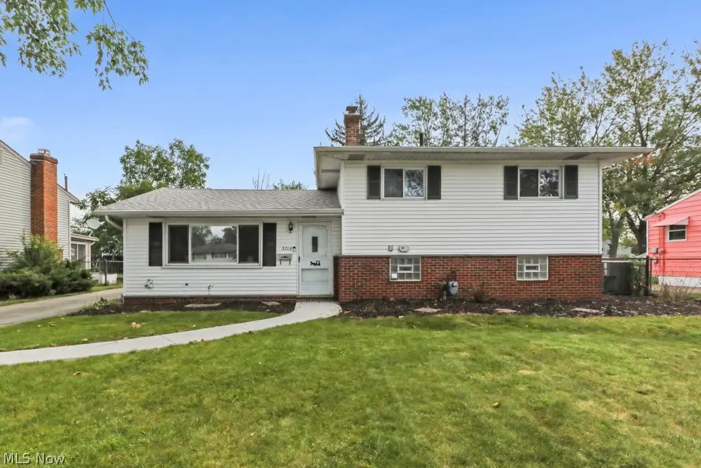 5713 Vickie Lane, Bedford Heights, OH 44146 - #1