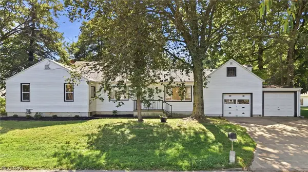3905 Elmwood Avenue, Austintown, OH 44515