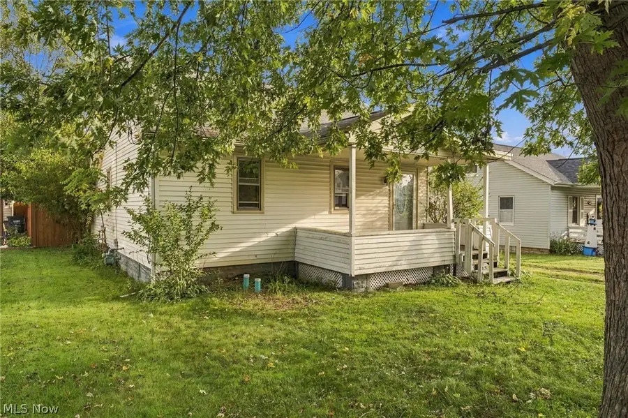 218 Jacob Ne Street, Navarre, OH 44662 - #3