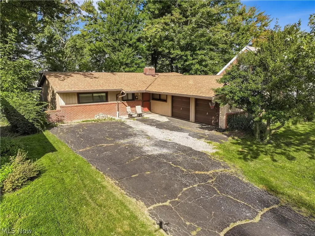 110 E 252nd Street, Euclid, OH 44132 - #1