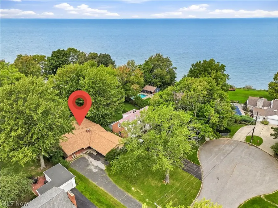 110 E 252nd Street, Euclid, OH 44132 - #3