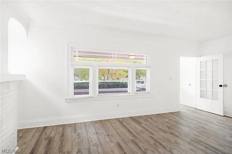 2126 Chesterland Avenue, Cleveland, OH 44107 - #3