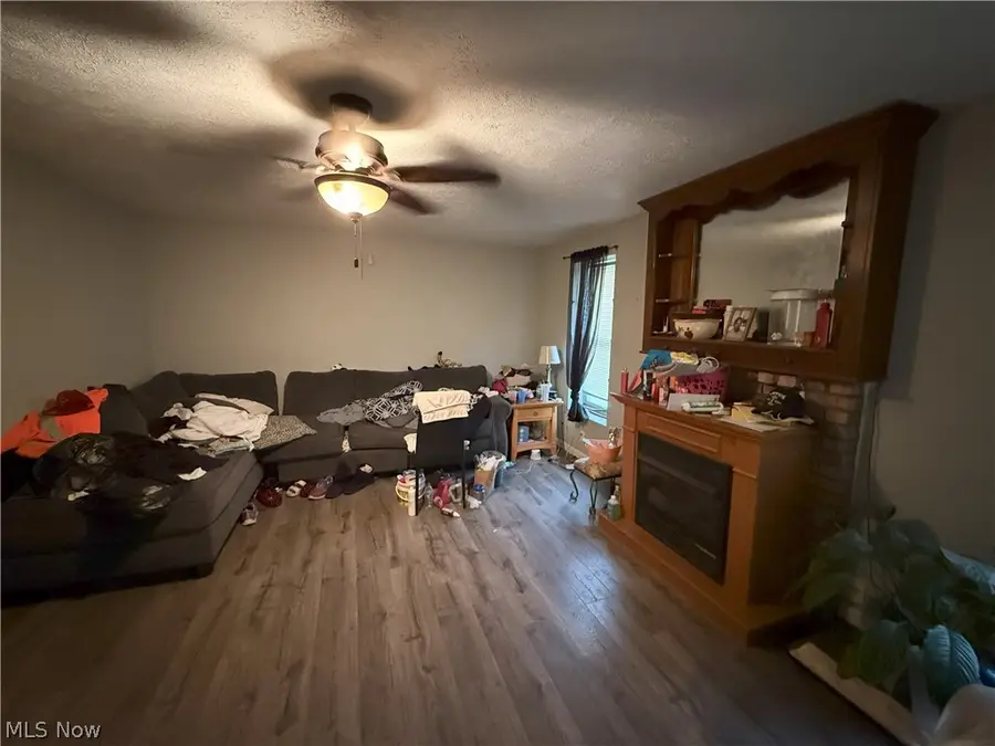 140 School Street, Elyria, OH 44035 - #2