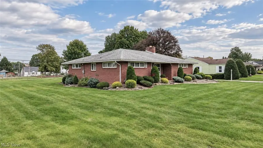 617 Oak Ave Sw, Strasburg, OH 44680 - #2