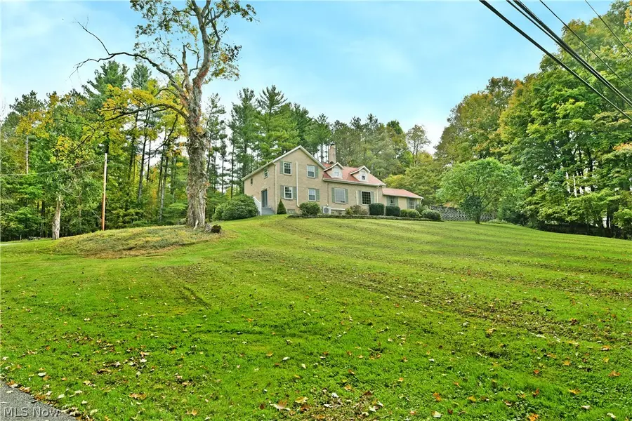 892 Yankee Run Road, Masury, OH 44438 - #3