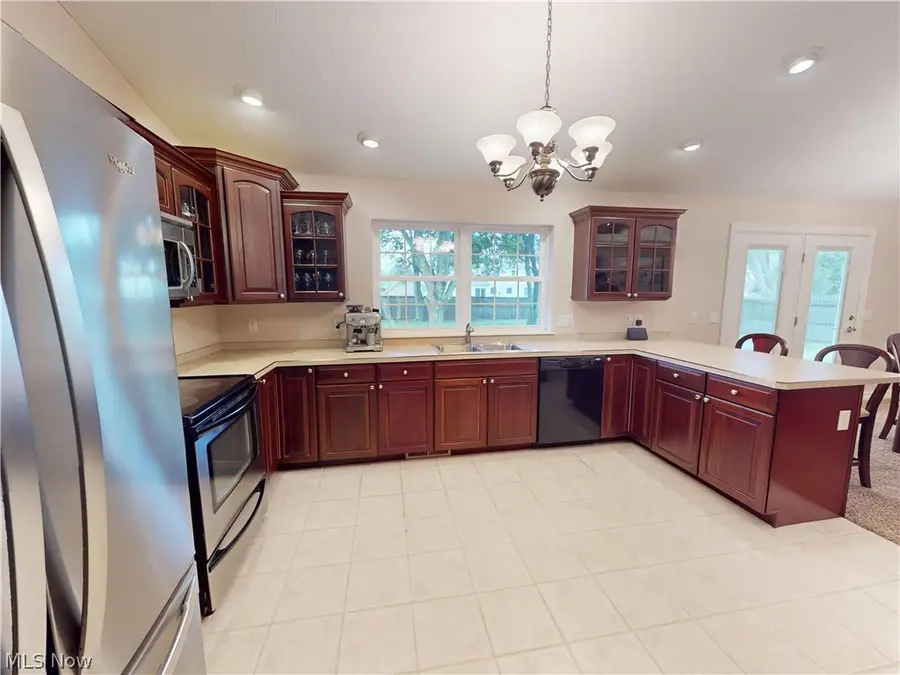 775 N Lake Street, Madison, OH 44057 - #3