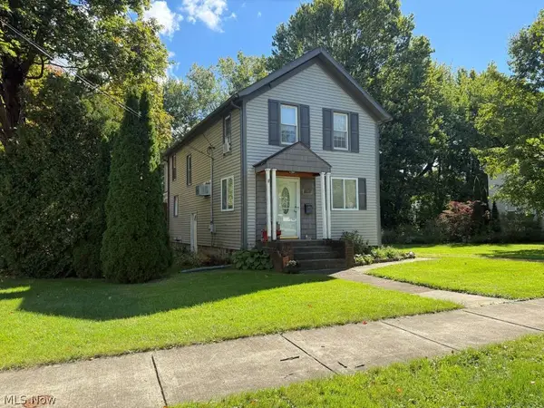 449 N Broadway, Geneva, OH 44041